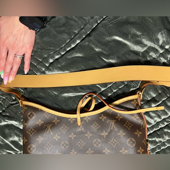 LV Carryall PM Bag - Picture 7 of 17